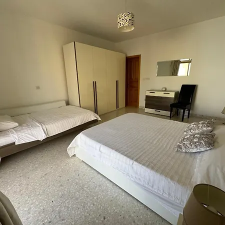 Sea View 2 Bedroom *